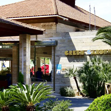 Garden Aparthotel 4*