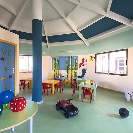 מלון דירות Garden קאלה ראטג'אדה